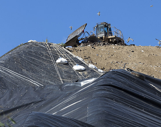 0.25mm厚土工膜為什么必須現(xiàn)場焊接？