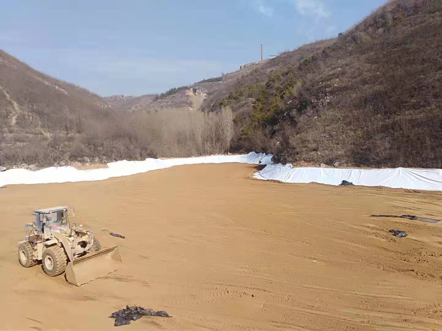 土工布可否代替三級砂石料反濾體？